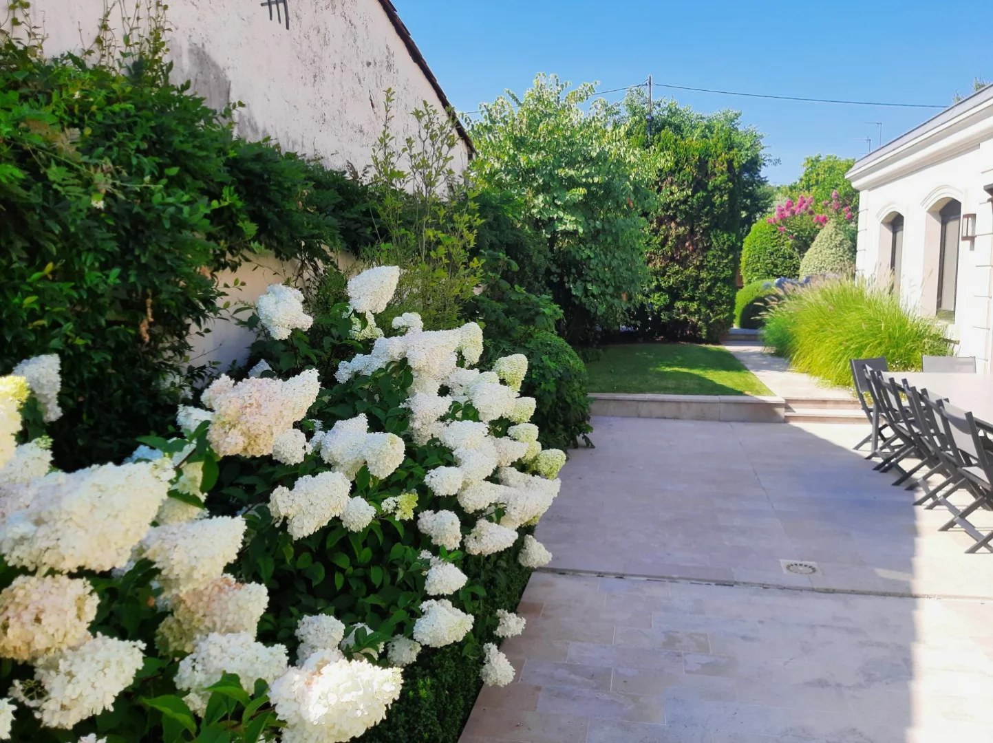 Entretien d'un jardin situ  Bordeaux