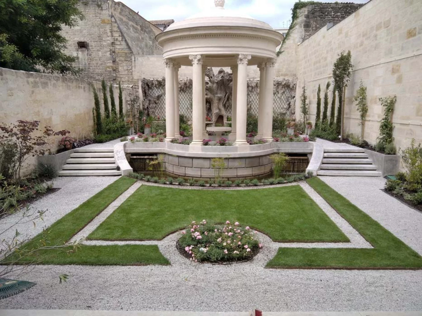 Amnagement dun jardin class au sein dun monument historique (Bordeaux)